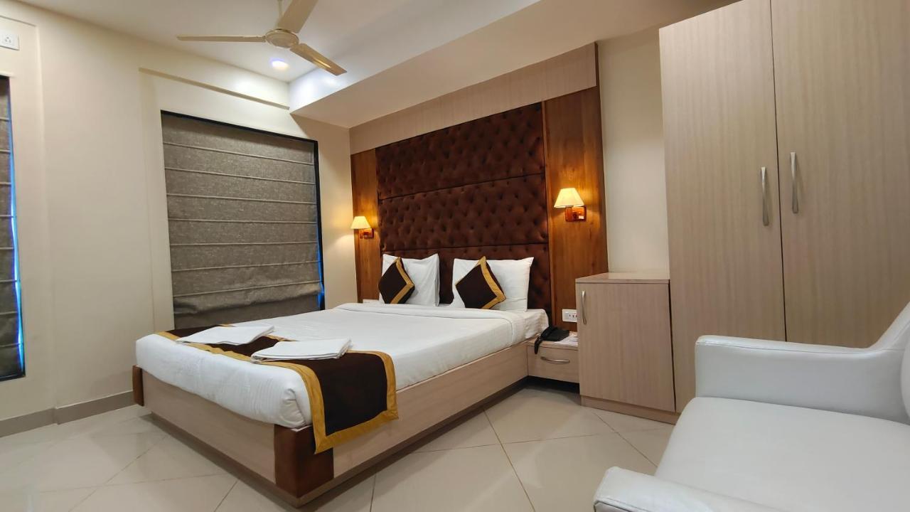 The Panash - Hotel & Banquet Колката Екстер'єр фото