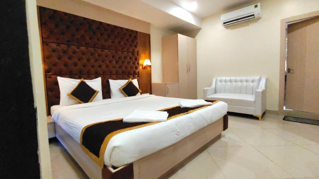 The Panash - Hotel & Banquet Колката Екстер'єр фото